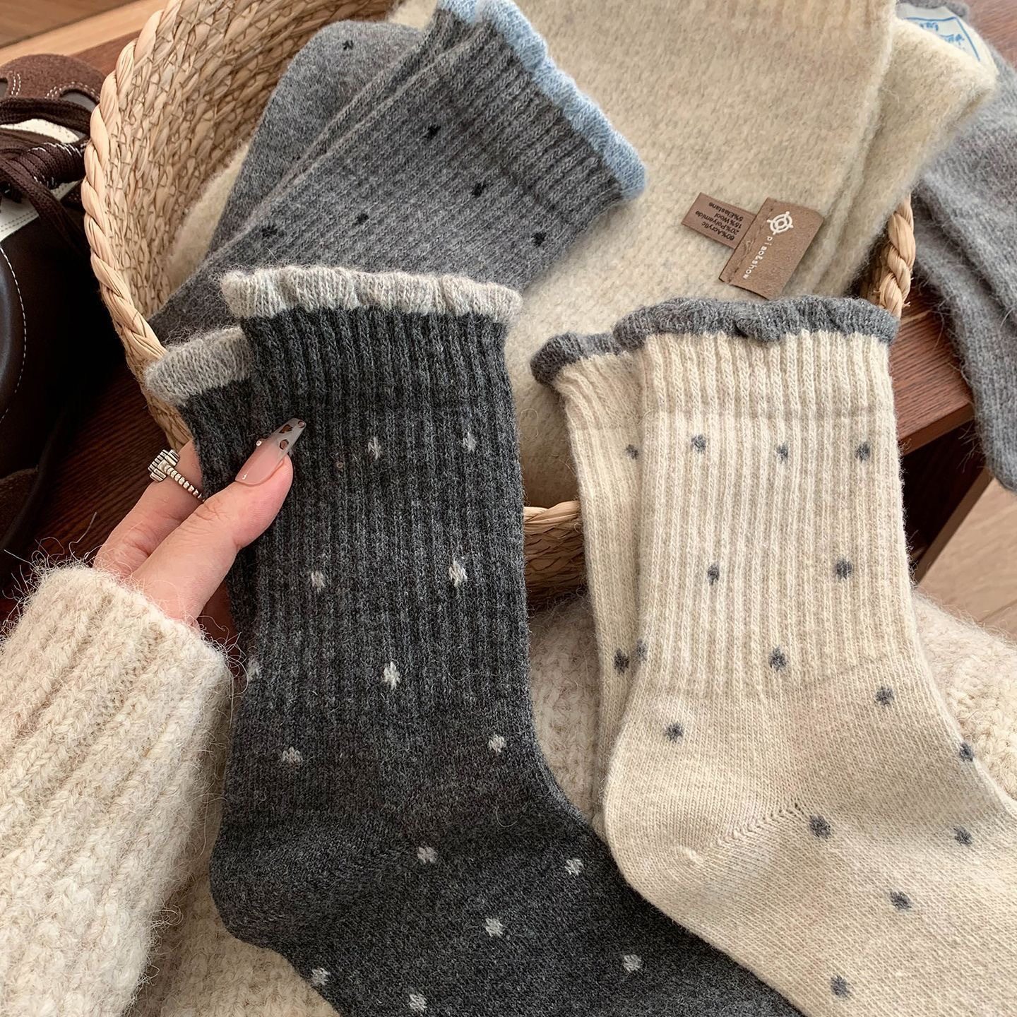 YM【拍1发5双】秋冬季百搭波点中筒袜子,女士内衣/男士内衣/家居服,长筒袜,淘宝优惠券,粉丝福利购,淘宝优惠卷