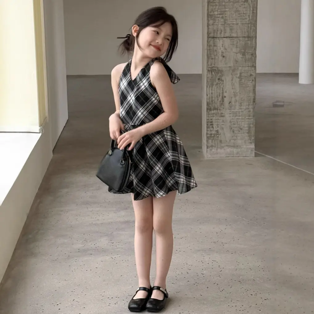 乔伊思童装女童连衣裙夏款辣妹风黑白格子女孩蝴蝶结v领无袖裙子