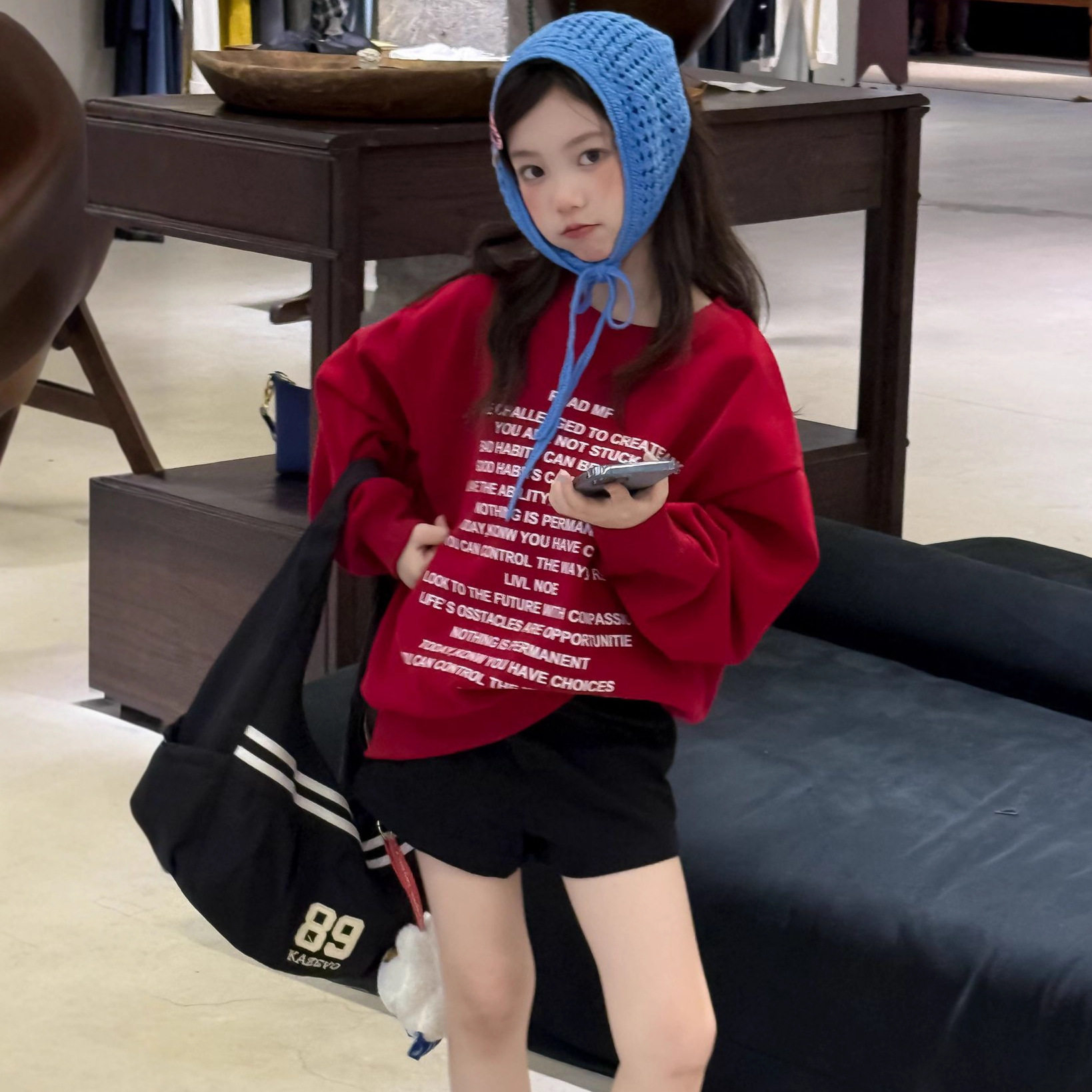 乔伊思童装女童卫衣2025秋季新款儿童字母宽松长袖中性风套头衫潮