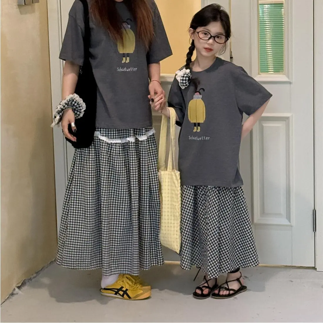 乔伊思童装女童亲子半身裙2025夏季新款韩版格子裙子含发圈配饰潮