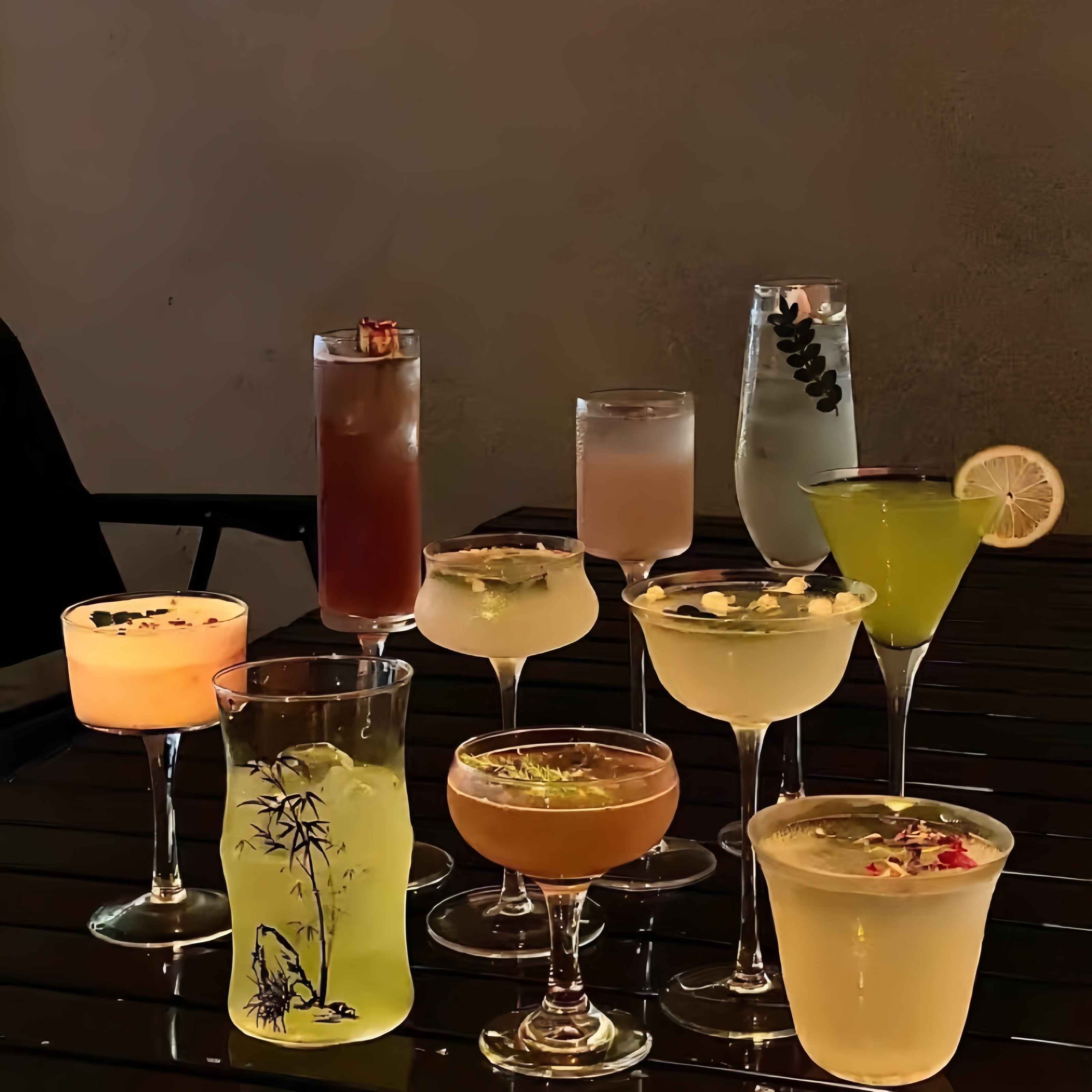 直筒型香槟杯高脚杯特调鸡尾酒杯