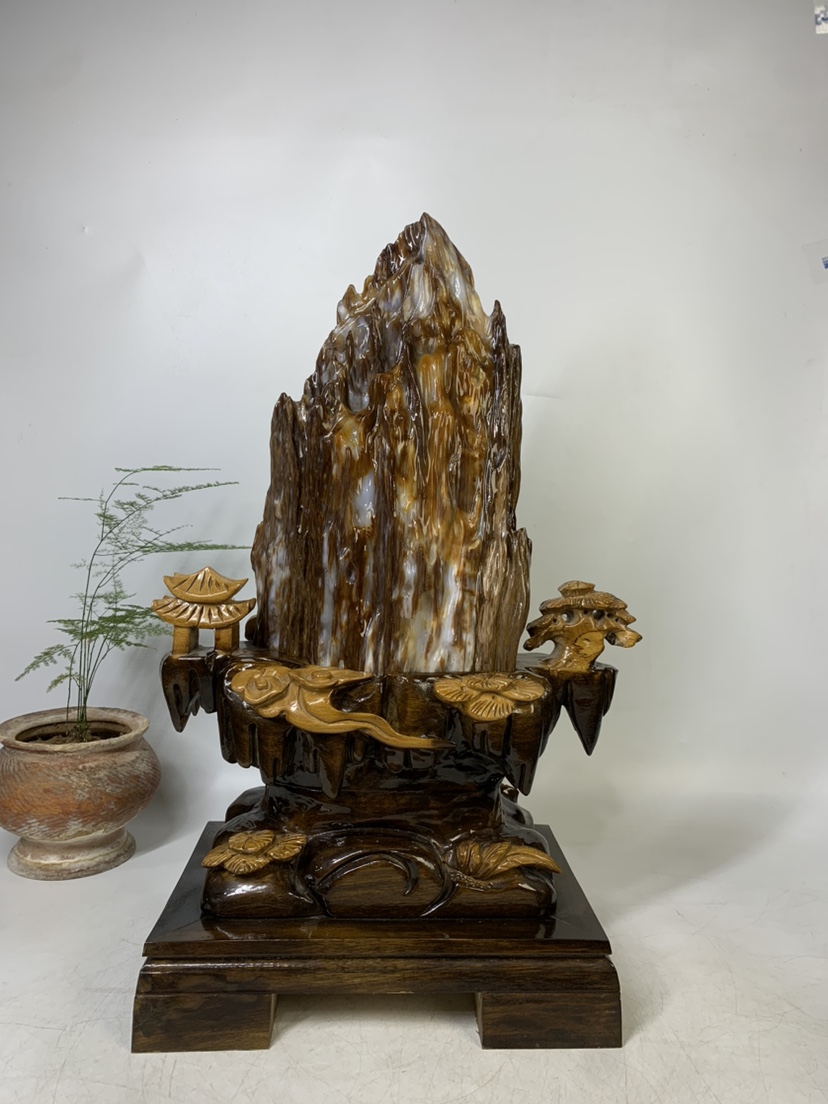 缅甸树化玉摆件总高57/高35/宽21/厚9厘米净重11.9斤