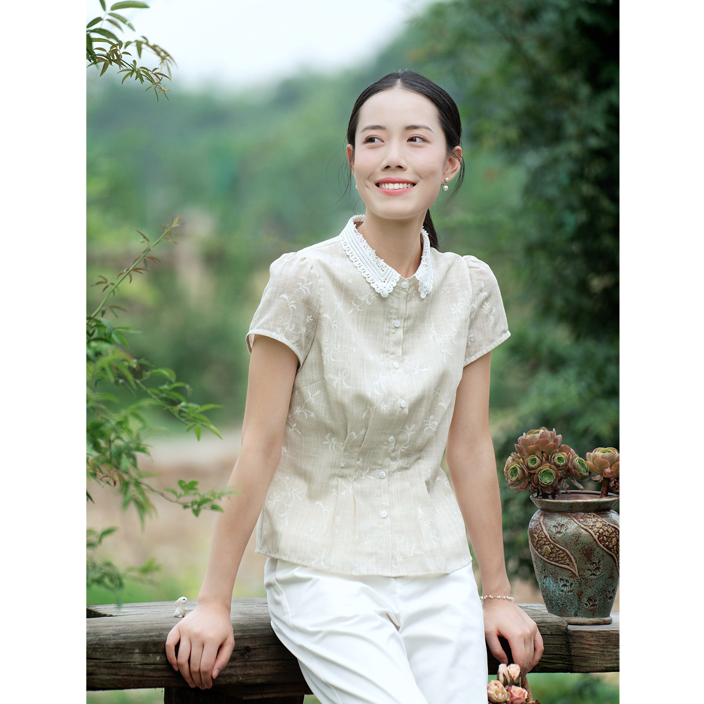 纻衣杏色拼接翻领短袖衬衫2026夏季新款女装文艺优雅印花百搭衬衣