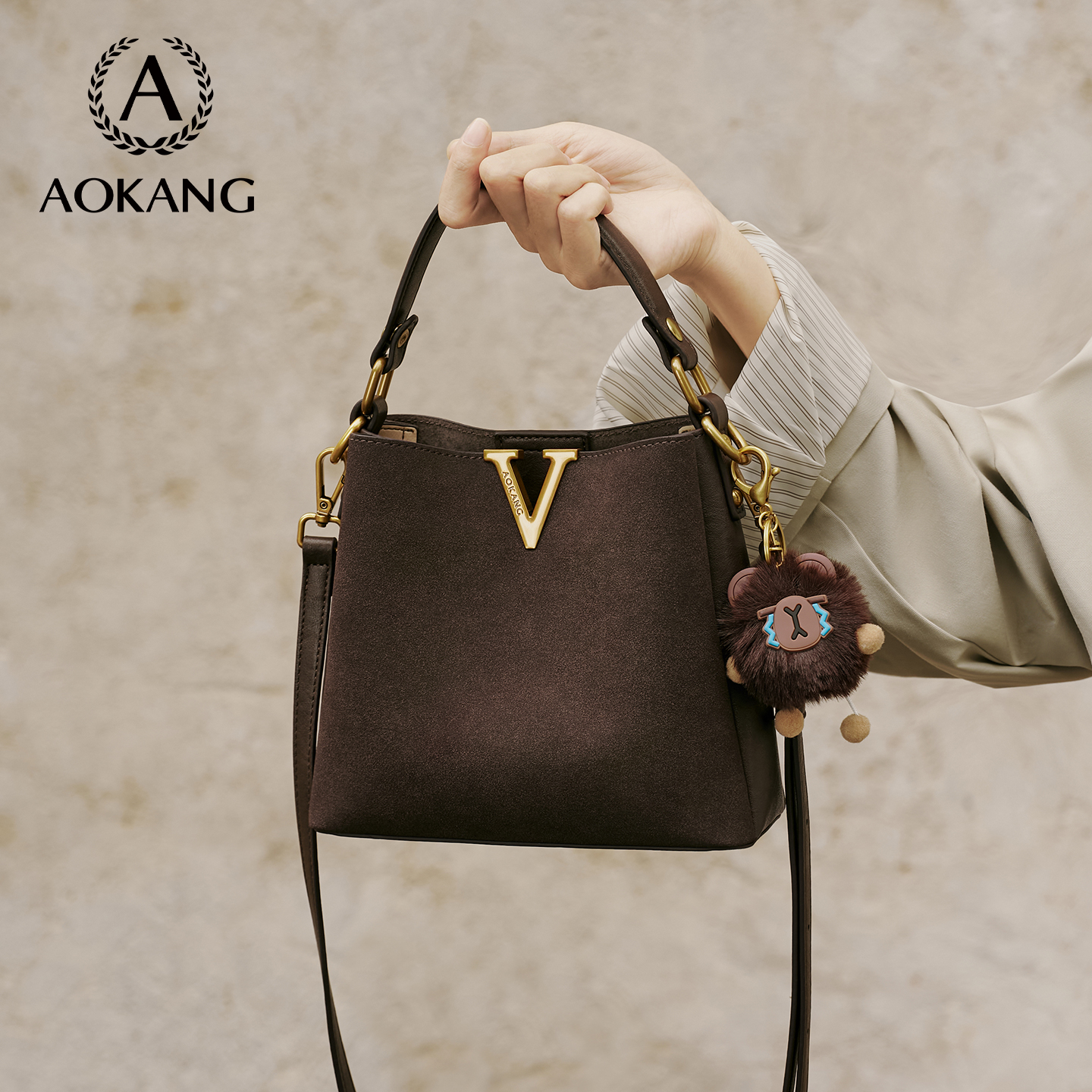 奥康时尚水桶包女士大容量手提包