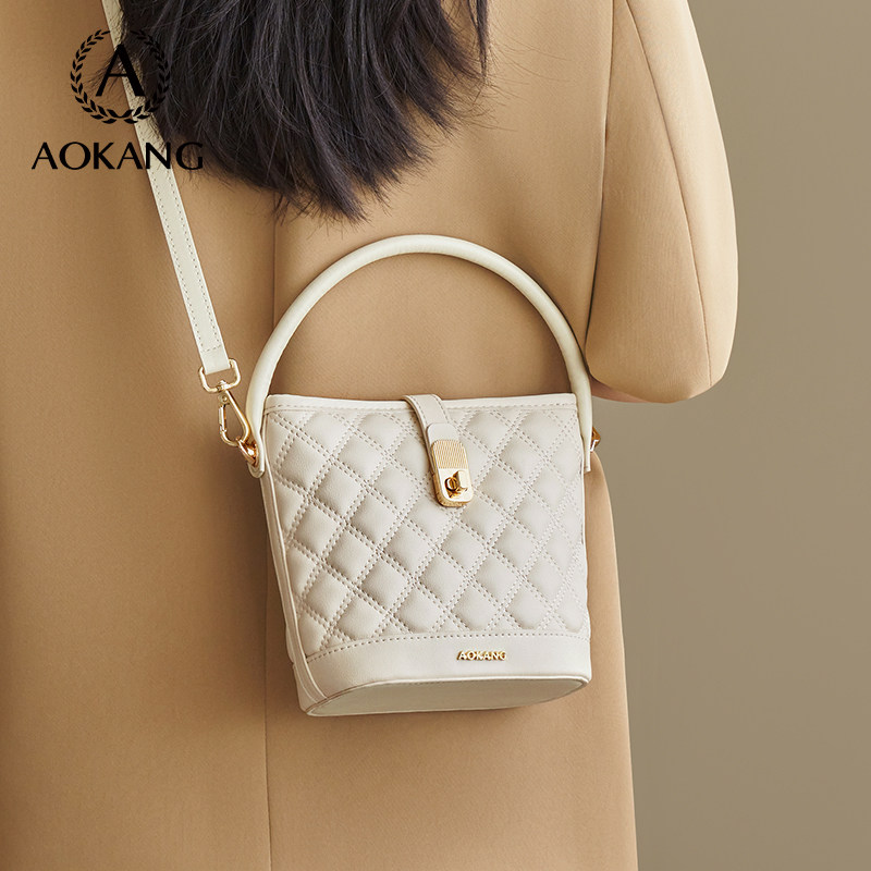 奥康水桶包2026新款包包女单肩包高级大容量手提包质感通勤斜挎包