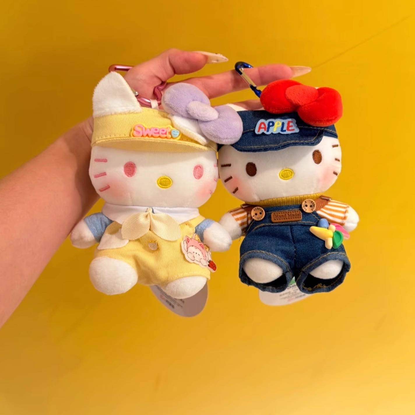 奶黄包换装毛绒小公仔挂饰hellokitty猫包包可爱挂件书包玩偶包挂