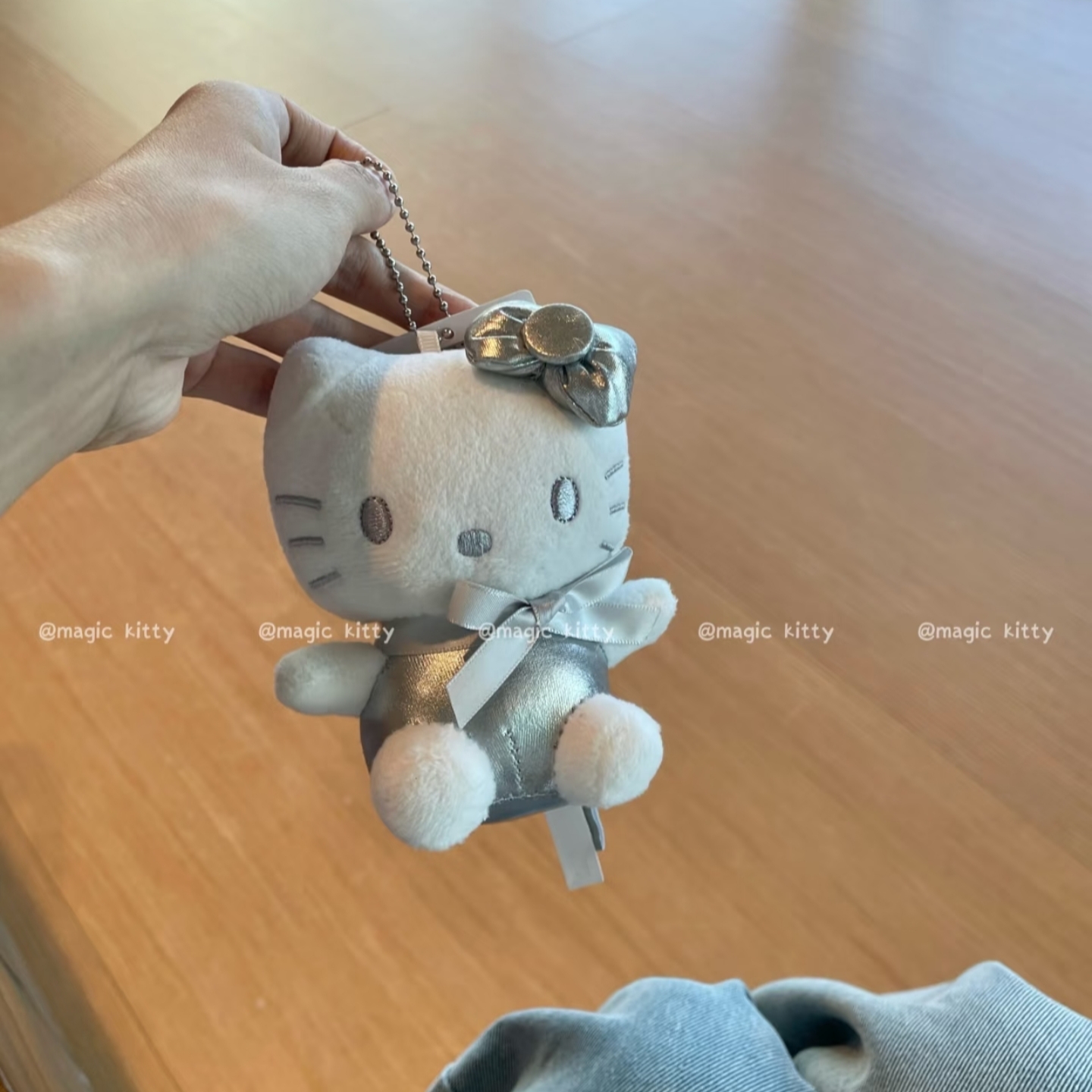 银色可爱hellokitty猫小