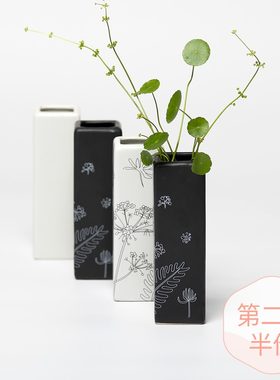 微瑕疵方条黑白小陶瓷水培花瓶