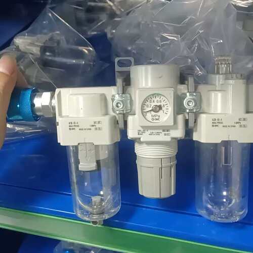 可维修气动元件组合，型号AFM30-03D-A、AR30-0议价