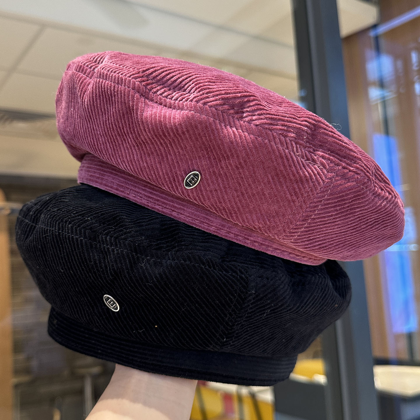 日系复古灯芯绒贝雷帽女士简约百搭显脸小平顶画家帽秋冬款蓓蕾帽