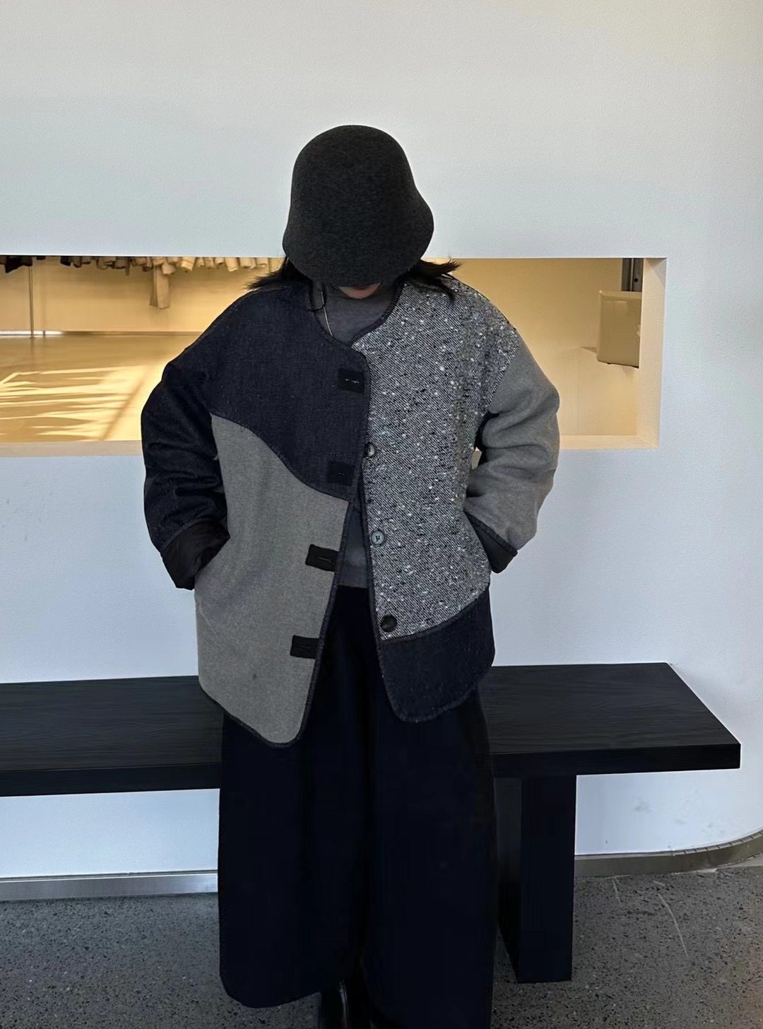 高端欧货2025冬装新款时尚撞色羽绒服设计圆领单排扣90白鸭绒外套,女装/女士精品,短外套,淘宝优惠券,粉丝福利购,淘宝优惠卷