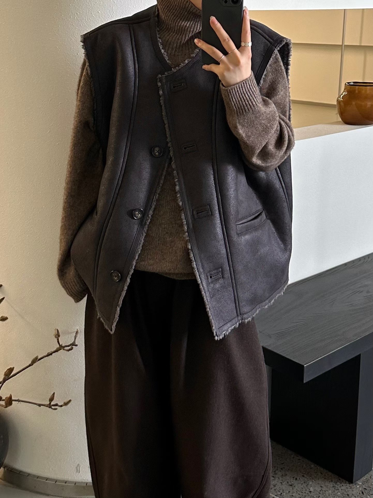 韩国2025秋冬美式圆领麂皮绒皮毛一体马甲女宽松休闲百搭无袖背心