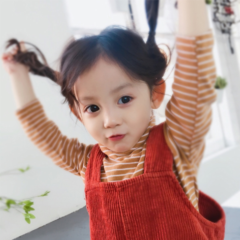 新生高颜值漂亮女宝宝图片婴儿墙bb贴画孕妇备孕胎教海报画报照片