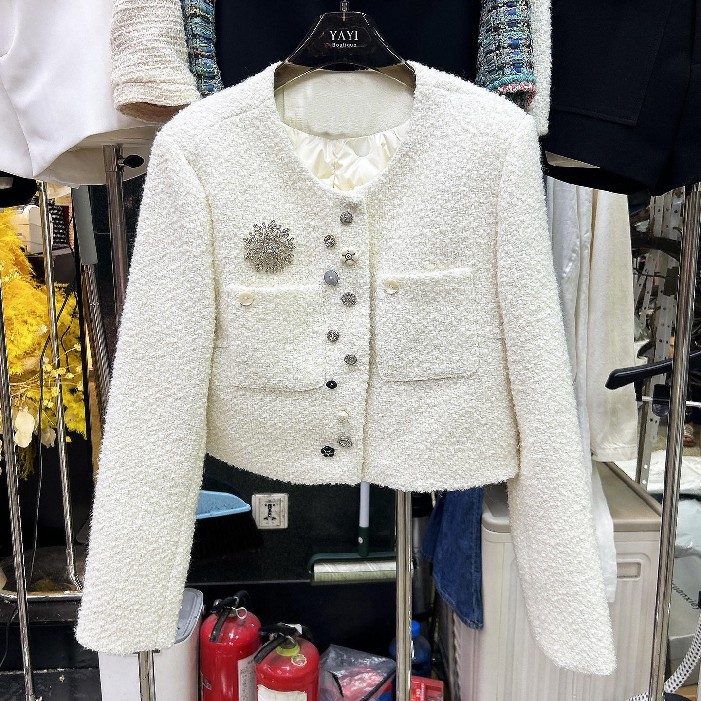 白色小香风外套2025新款多纽扣