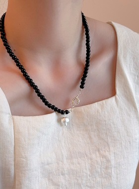 轻奢小众蘑菇吊坠锁骨链黑色串
