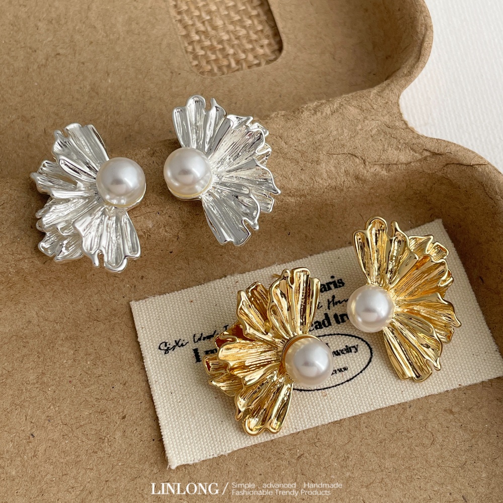 法式冷淡风纹理花朵珍珠耳环女