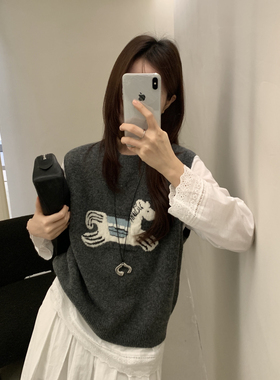 26年早春腊肠狗提花马甲+衬衣蕾丝拼接两件套套装0786