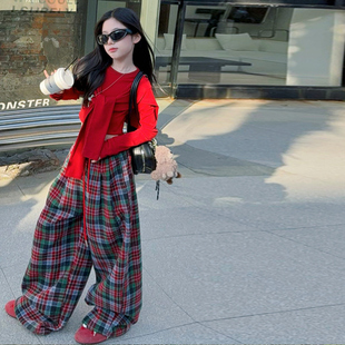 红色磨毛长袖女童冬款圣诞气质外搭修身披肩短款上衣加绒格子裤子