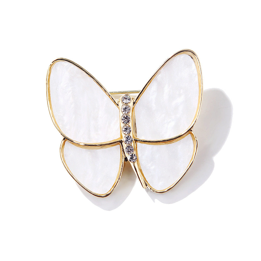 MENG WANZHOU의 같은 스타일의 나비 브로치 화이트 다이아몬드가 박힌 모조 쉘 나비 브로치 정장 코사지 액세서리