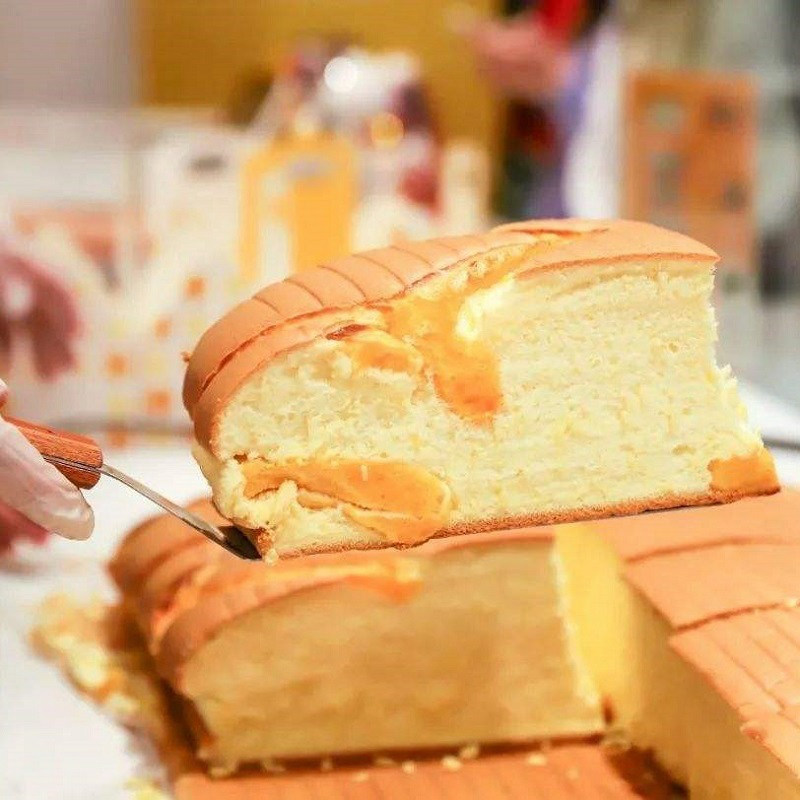 咸蛋黄味超软奶香现烤枕头鸡蛋糕长沙网红零食糕点南洋吉姆大师傅