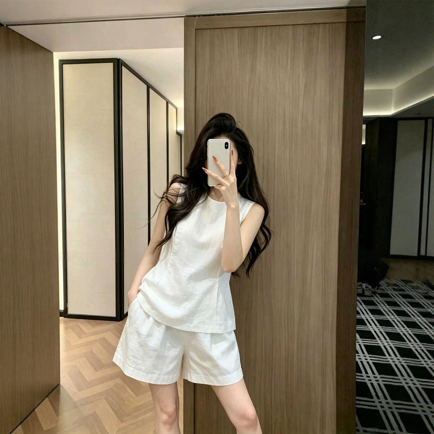 白色亚麻短裤女款2026新款夏季薄款宽松休闲冰丝棉麻五分运动裤子