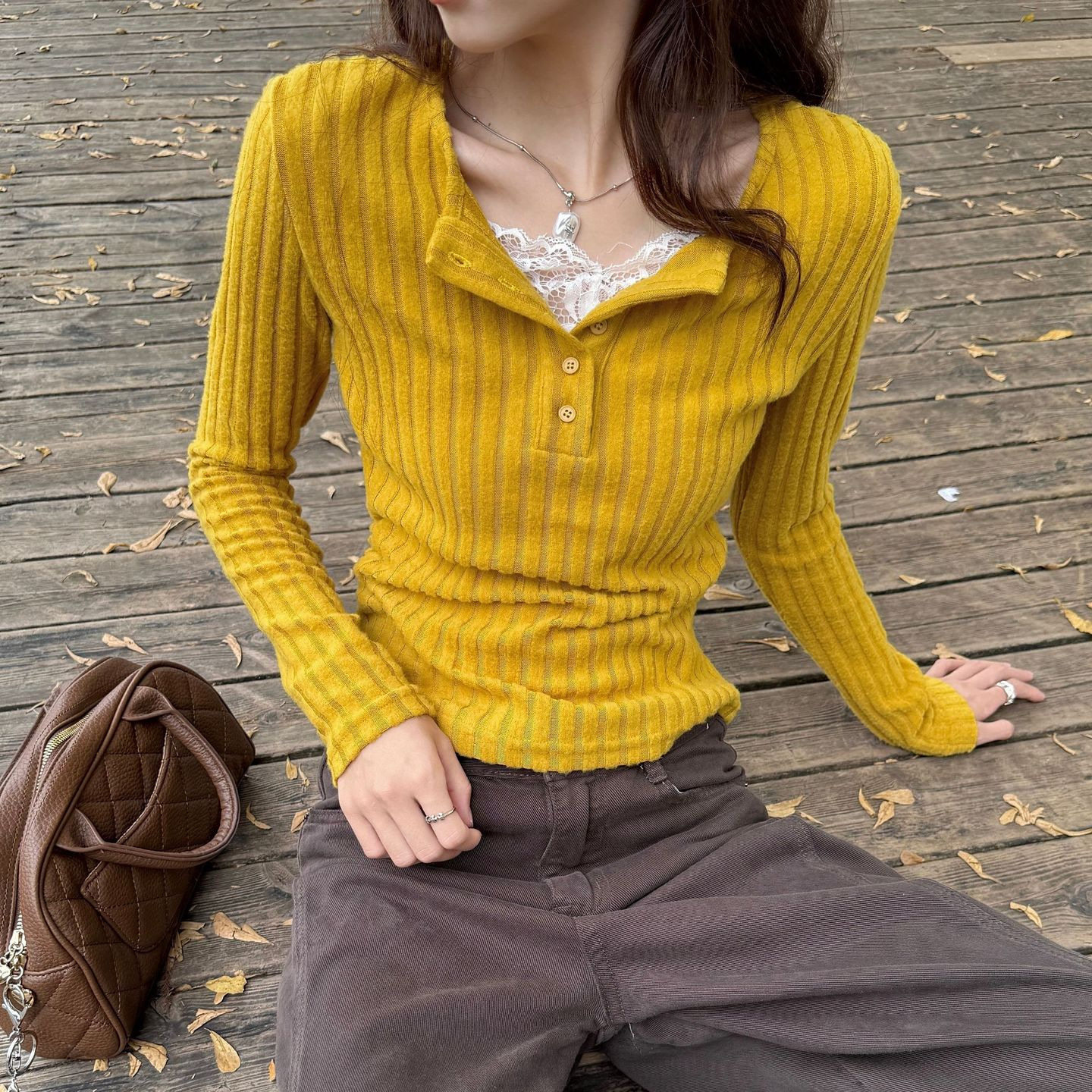 实拍 2026美式收腰长袖t恤女春季高级感修身打底衫女黄色蕾丝内搭