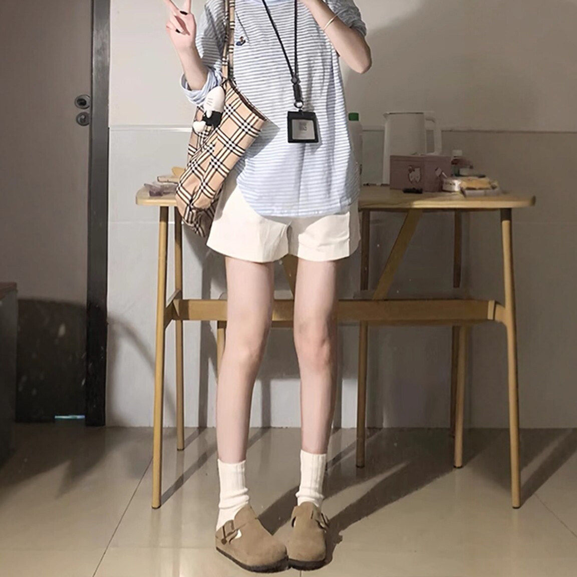 白色亚麻短裤女外穿夏季2026新款小个子宽松阔腿棉麻五分休闲裤子