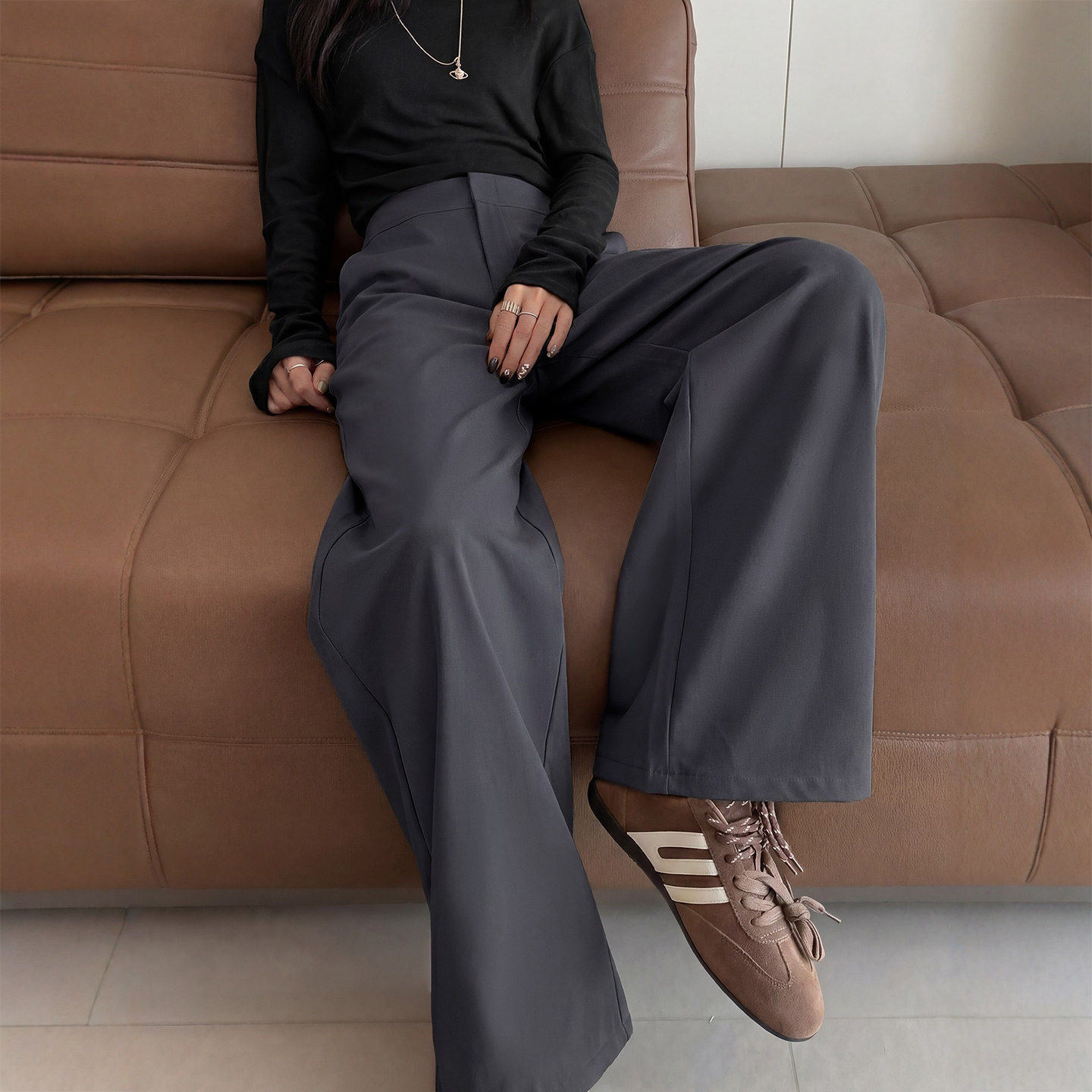 灰色西装裤女裤子2026新款春秋高级感垂坠感老钱风窄版直筒阔腿裤