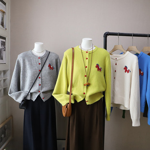 小马配饰撞色减龄显瘦百搭开衫 韩版 2025秋冬新款 毛衣女5741 比正