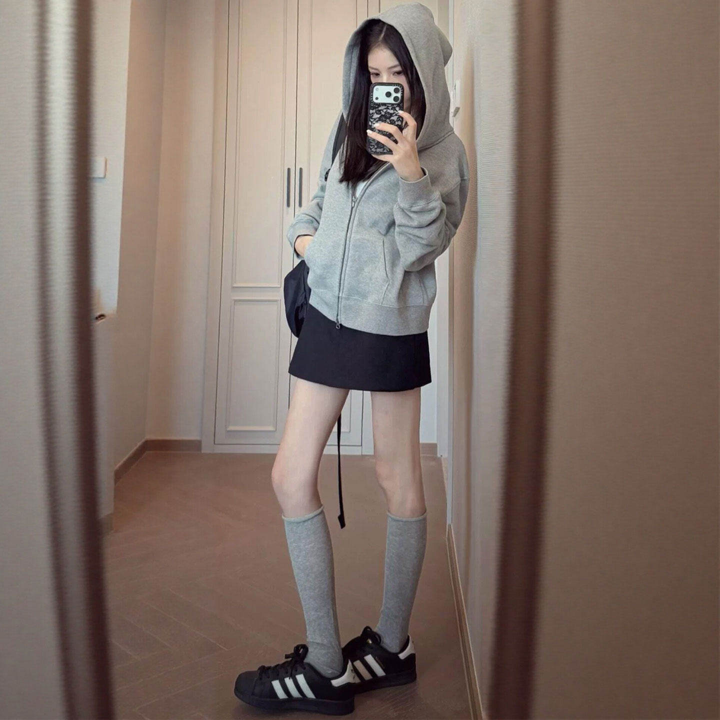 灰色西装短裙女秋冬2026新款高腰直筒a字裙小个子毛呢包臀半身裙