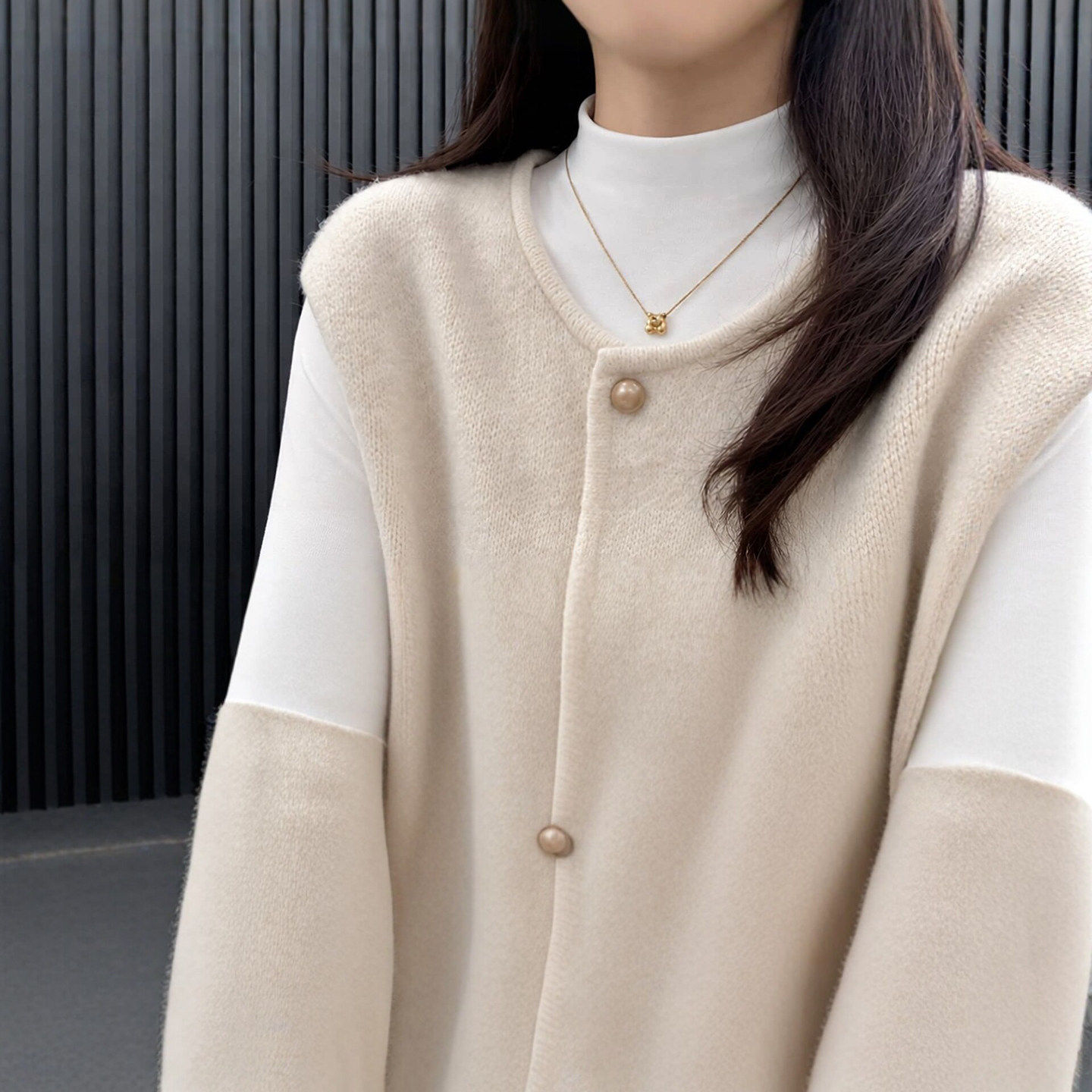 白色半高领打底衫女秋莫代尔修身内搭可外穿洋气正肩长袖针织上衣
