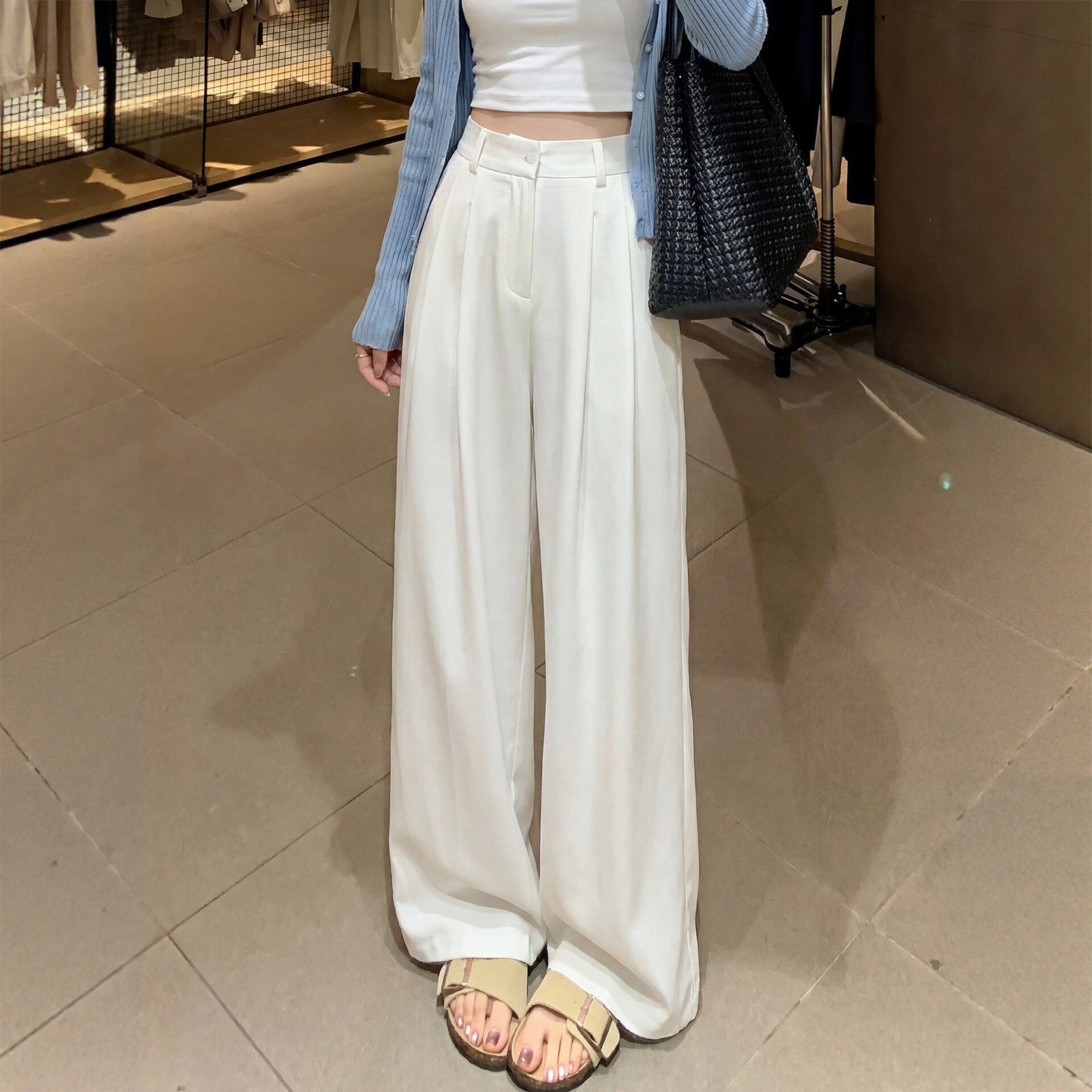 白色奶芙西装裤女夏季薄款2026新款宽松bf慵懒风胖mm大码阔腿裤子