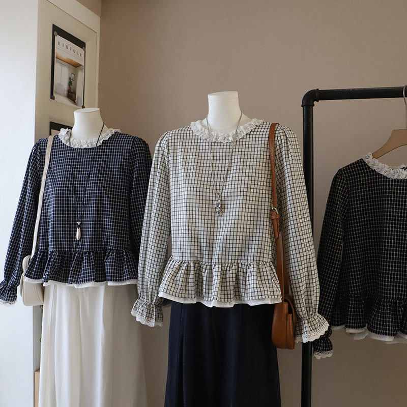 [比正]2026春季新款韩版撞色减龄蕾丝拼接喇叭袖格子女式衬衫5968