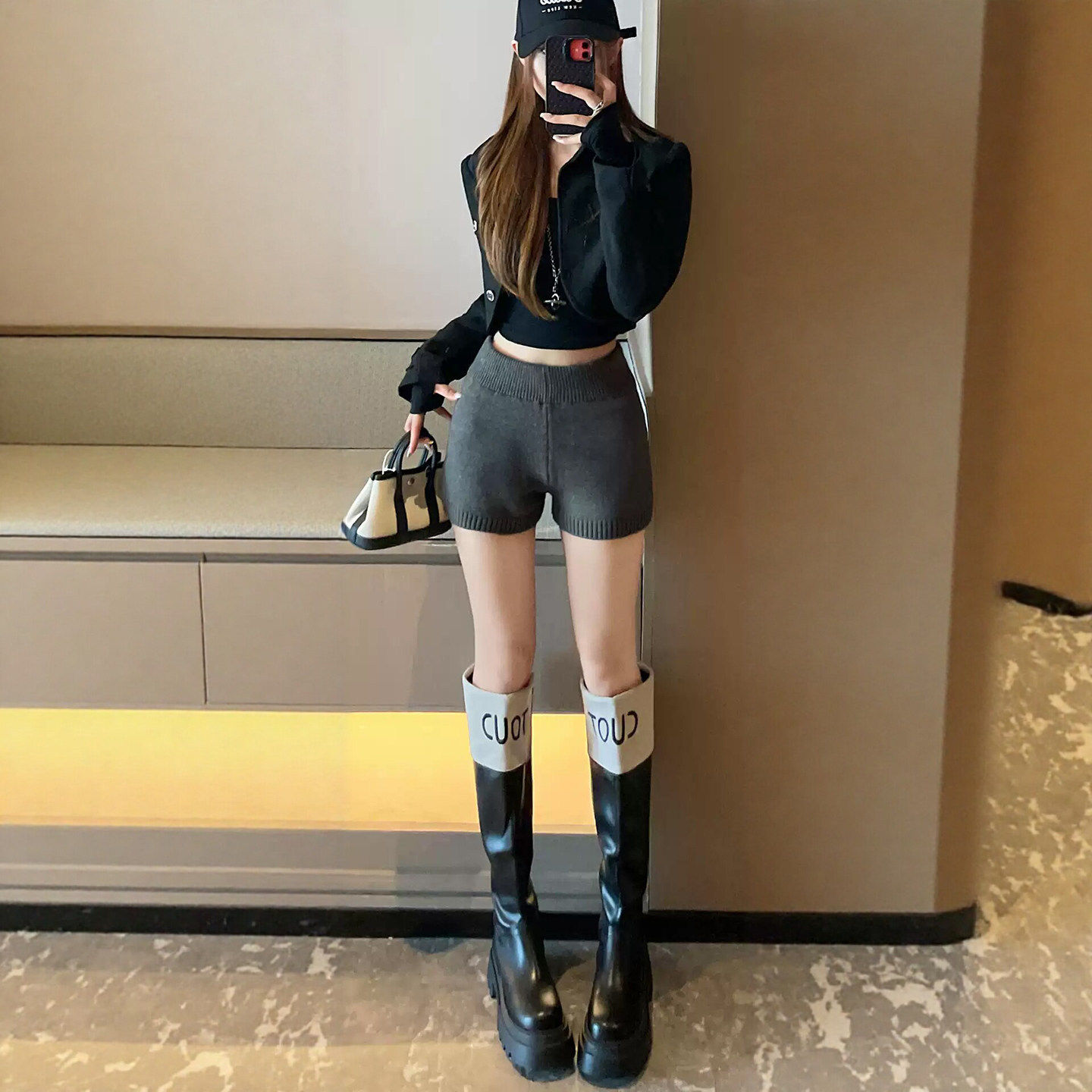 针织短裤女秋冬外穿2026新款灰色小个子高腰a字包臀热裤打底靴裤