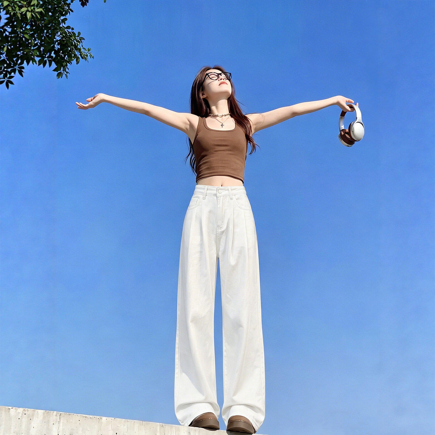 白色牛仔裤女夏季薄款莱赛尔天丝垂感窄版直筒小个子冰丝阔腿裤子