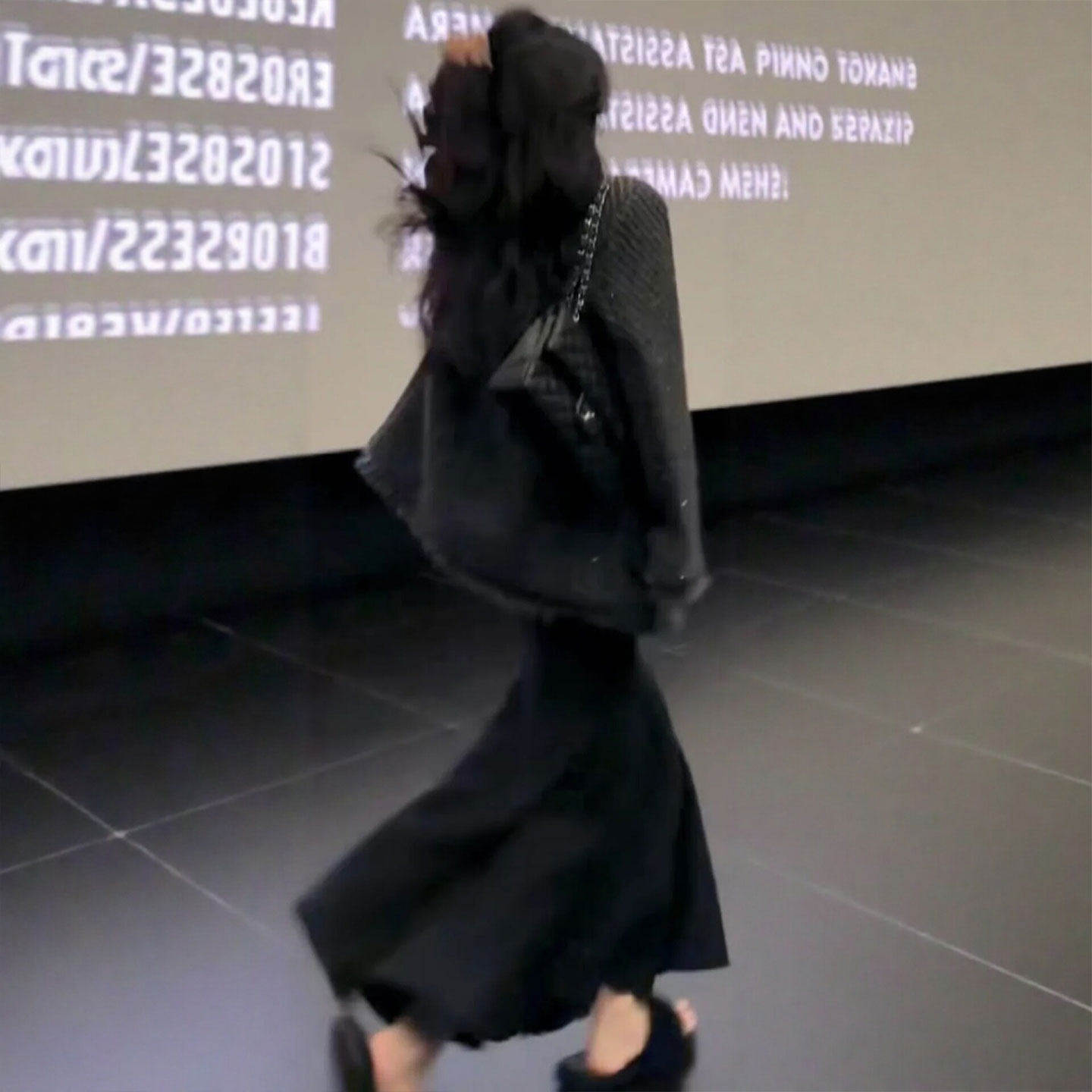 鱼尾裙半身长裙女秋冬2026新款黑色高腰小个子a字针织毛呢包臀裙