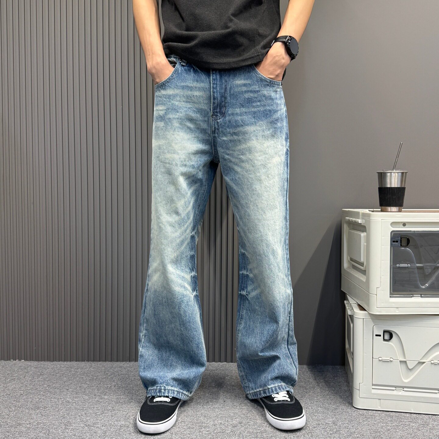 美式高街极简闪电水洗牛仔裤男女同款潮直筒微喇宽松阔腿痞帅裤子
