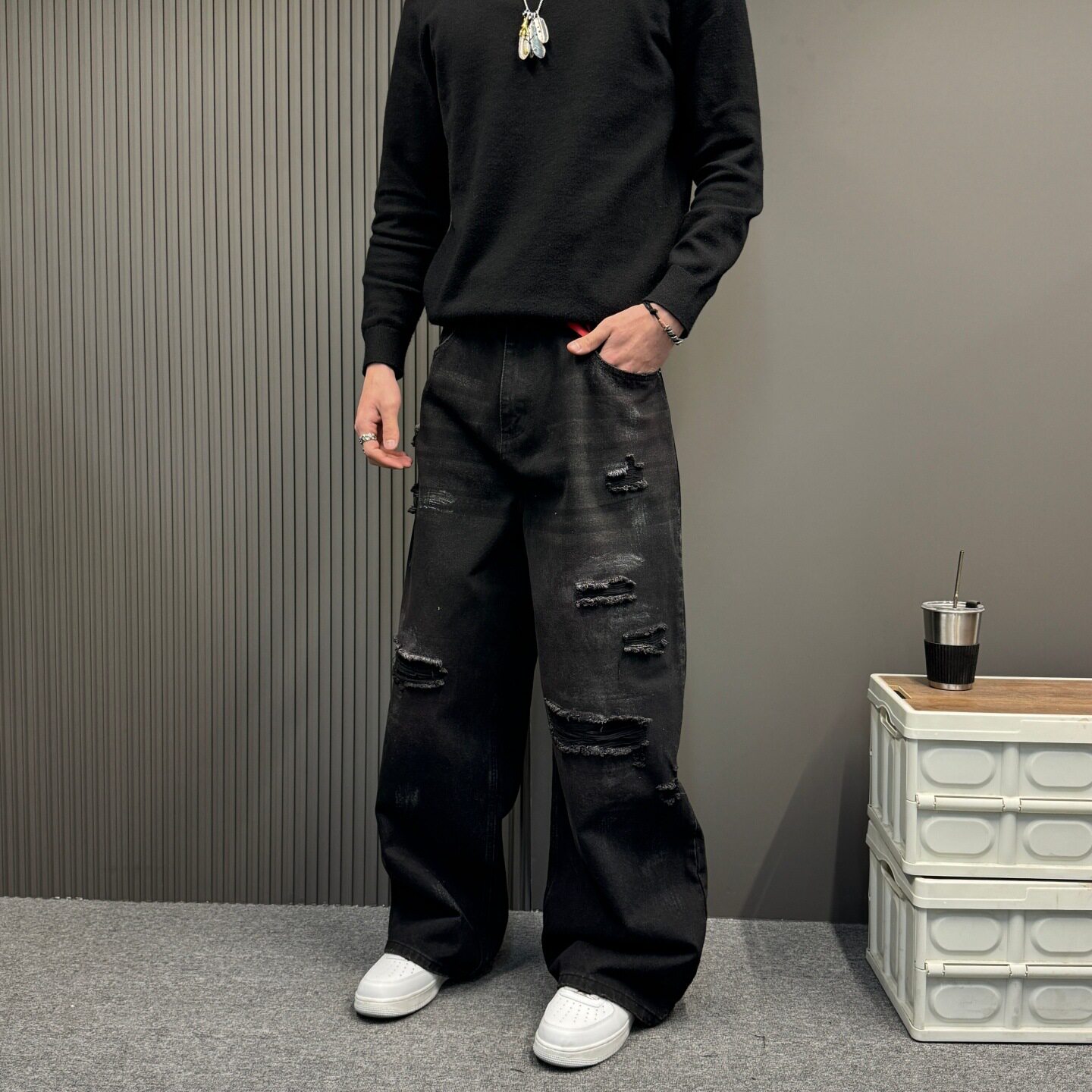 重磅水洗做旧黑色阔腿牛仔裤男款潮流个性破洞贴布设计直筒长裤子