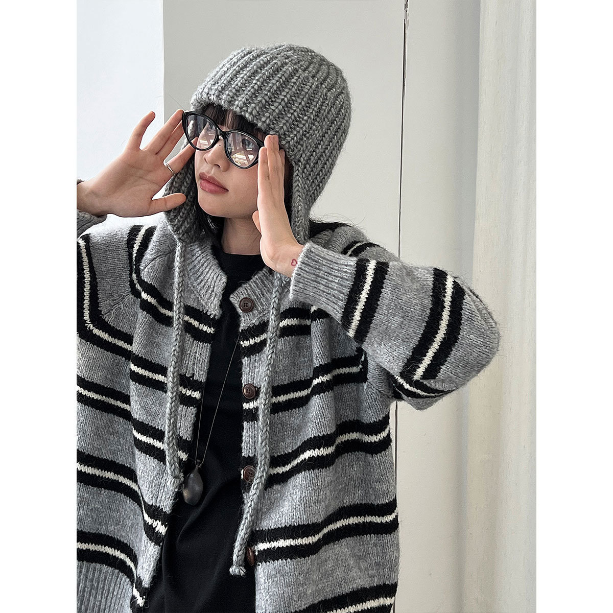 韩系短款休闲羊毛条纹针织开衫女