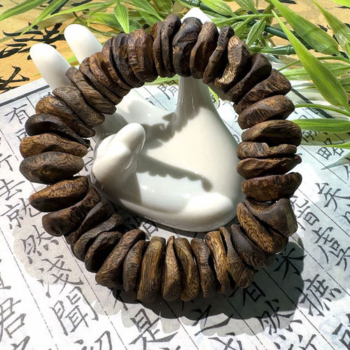 沉香奇楠手串不规则树丁形壳子珠