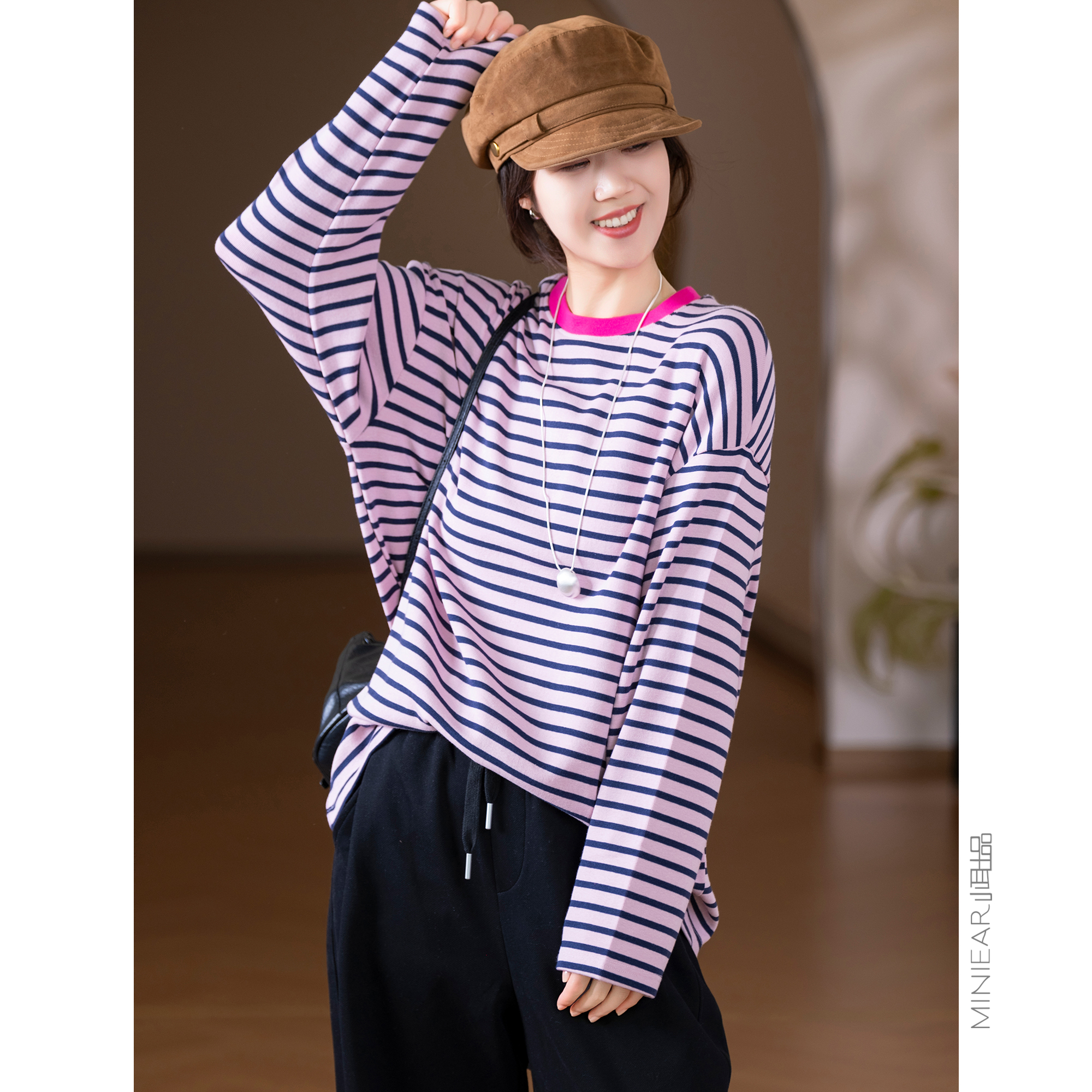 显瘦时尚圆领条纹撞色长袖T恤