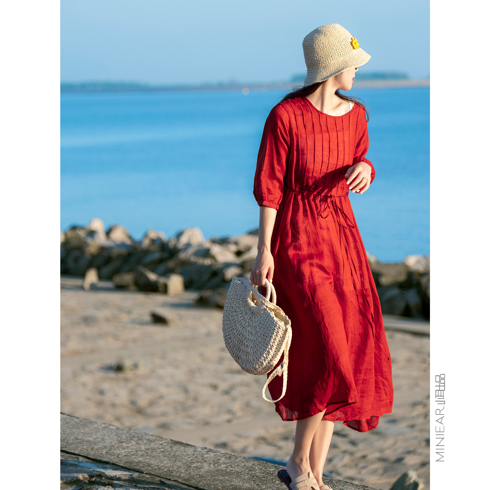 小耳出品苎麻风琴褶腰带连衣裙