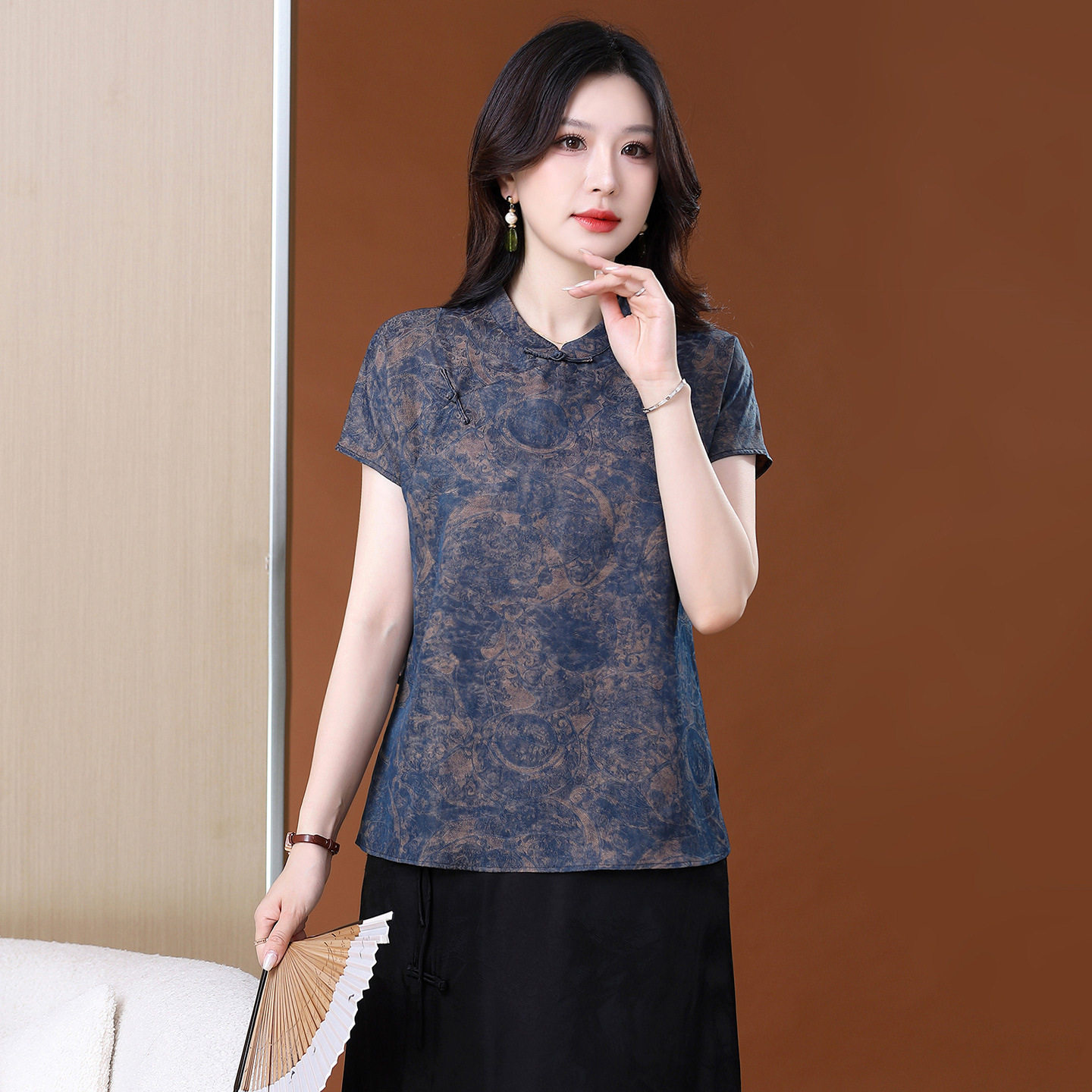 复古新中式香云纱真丝上衣女2026新款夏季短袖妈妈装桑蚕丝衬衫
