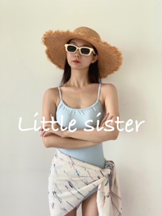 little sister 简约清新显瘦圆领吊带保守小胸小个子连体泳衣