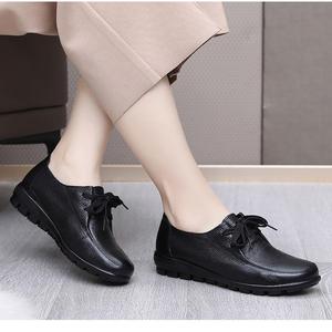 深口新款单鞋真皮工作鞋秋冬系带黑色女皮鞋妈妈奶奶肯德基s上班