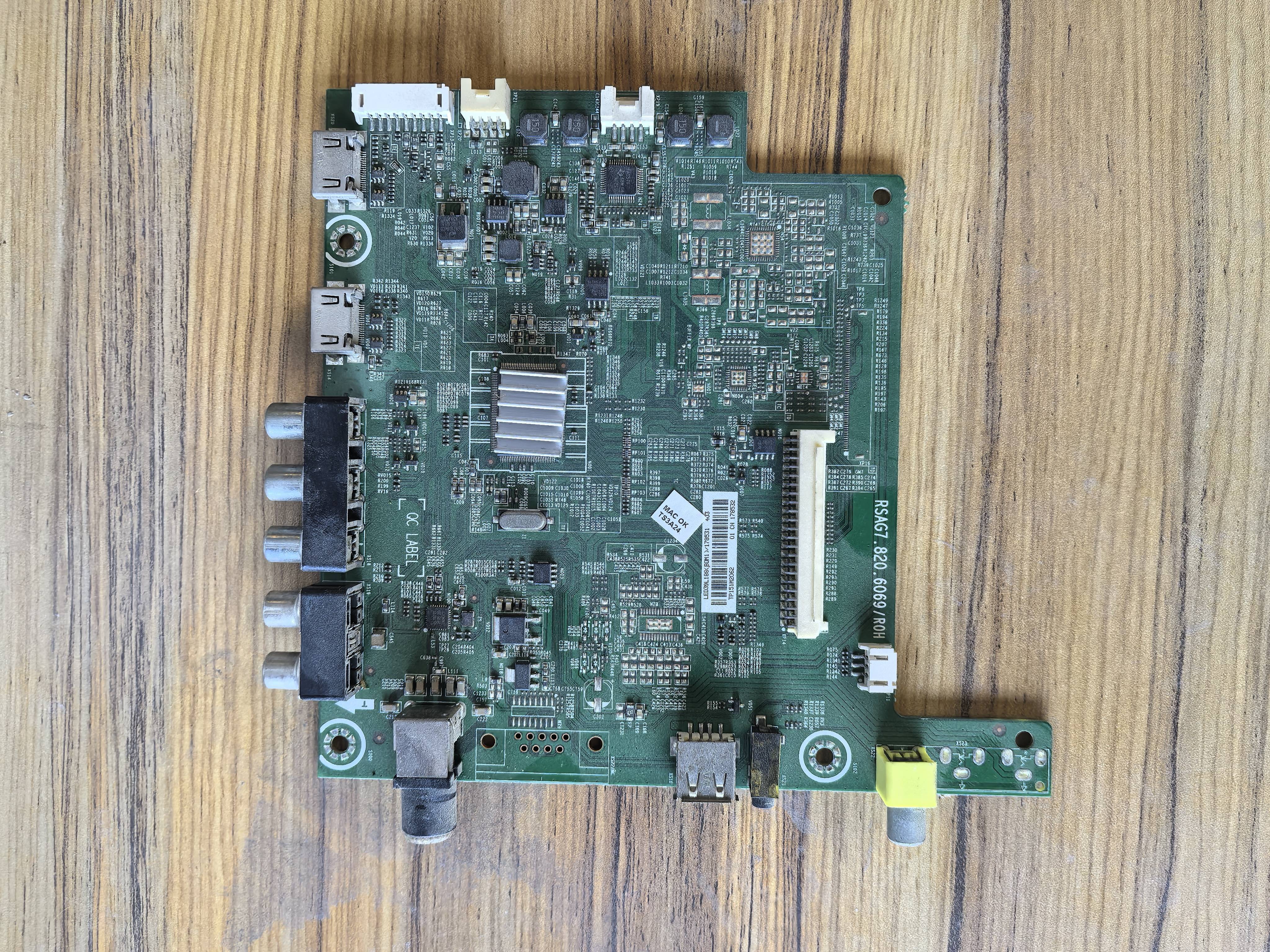 原装海信LED39L188 液晶电视主板RSAG7.820.6069电路板