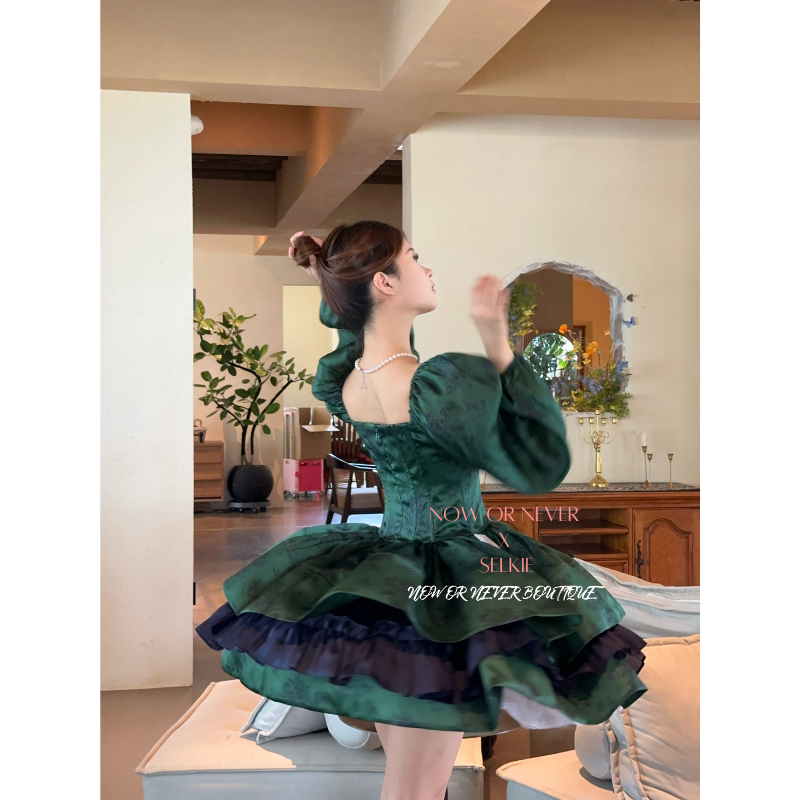 Selkie24 秋冬系列 绿底蓝色铃兰印花抽绳连衣裙 品牌授权