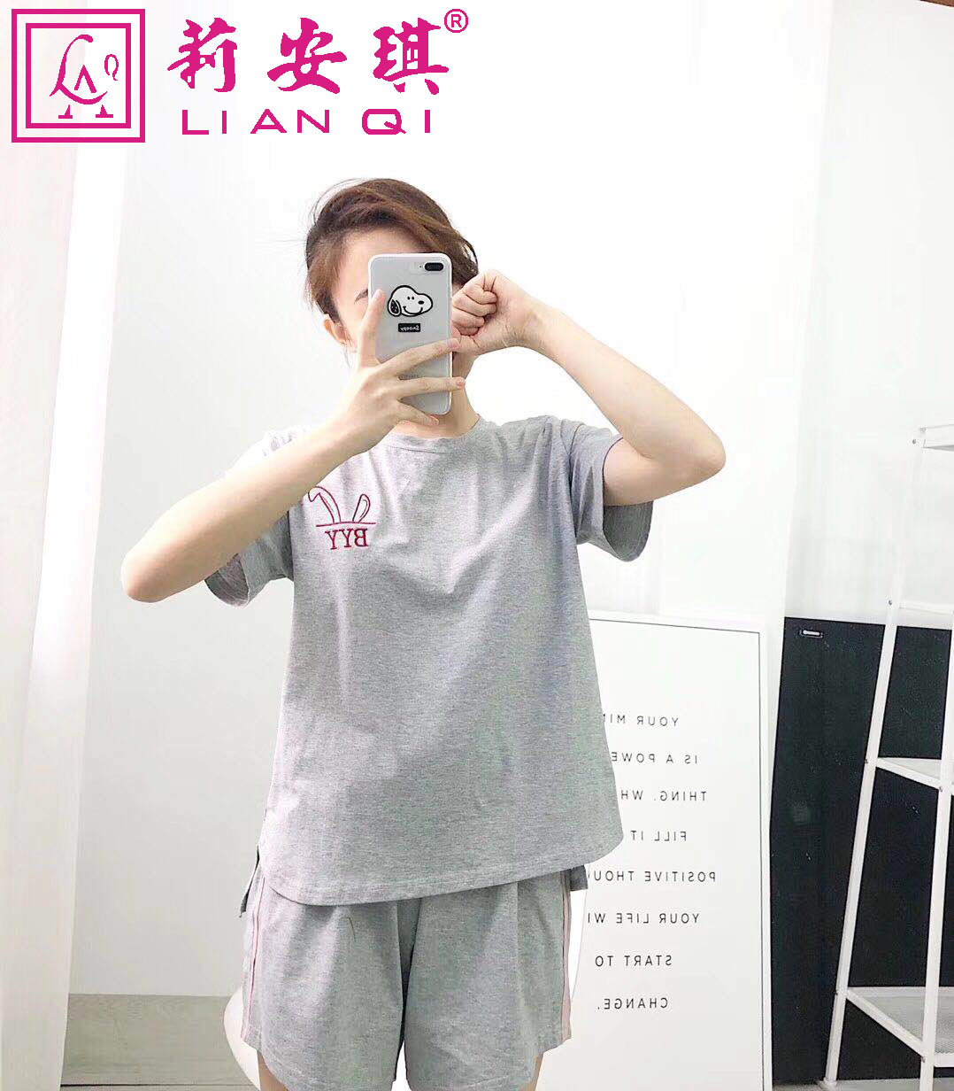 莉安琪新款短袖裤奥代尔圆领前片绣卡通女睡衣家居服