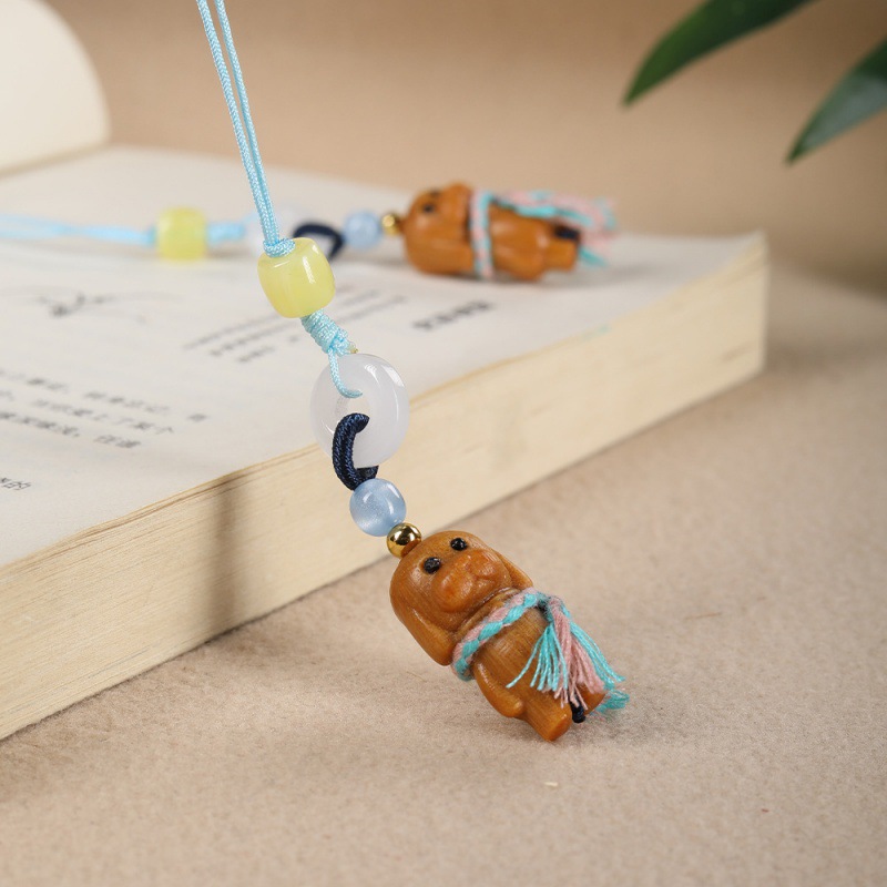 天然檀香木雕生肖狗钥匙扣吊坠链手工diy文玩时尚小礼品男女