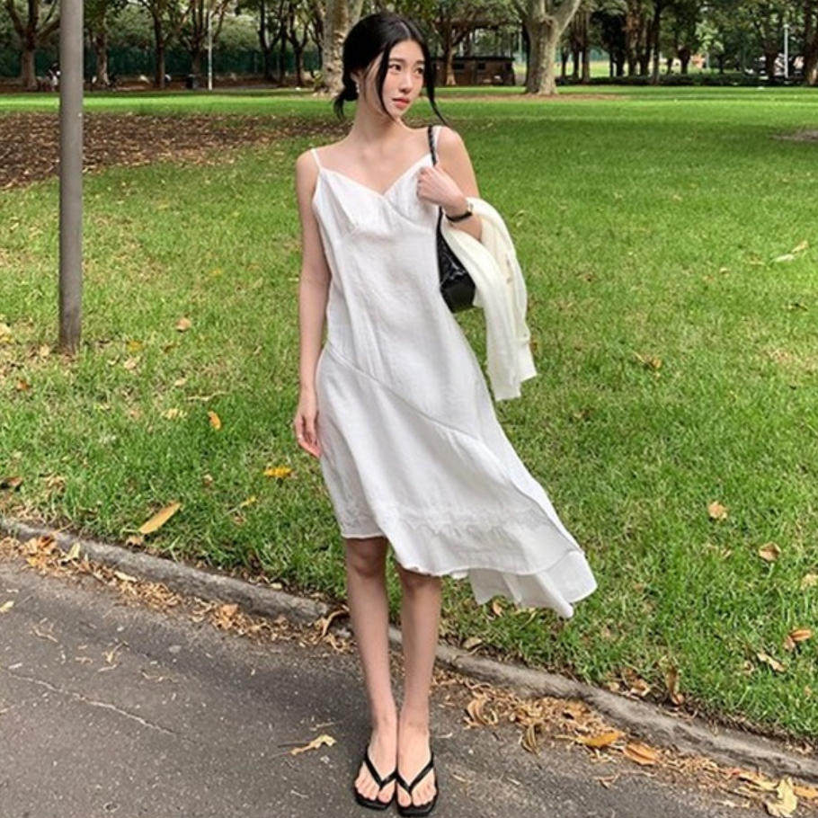 韩国代购直邮2026夏Flily法式度假风白色不规则荷叶边吊带连衣裙